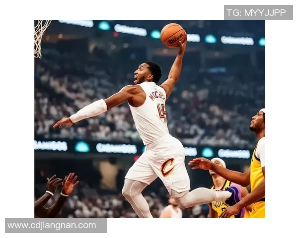 弗拉格：本想在字母哥头上扣篮 但空中意识到那底子不可能